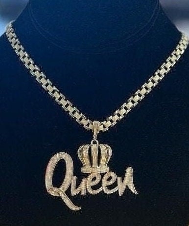 10k gold queen crown pendant charm newest