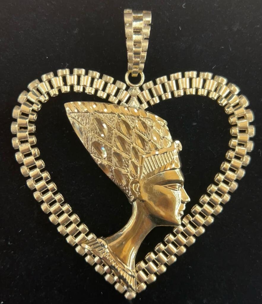 10k Yellow Gold Nefertiti Heart Pendant, Queen in the Heart Pendant, Nefertiti Charm, Egyptian Queen Pendant, Large Nefertiti Necklace Pendant, Love Charm